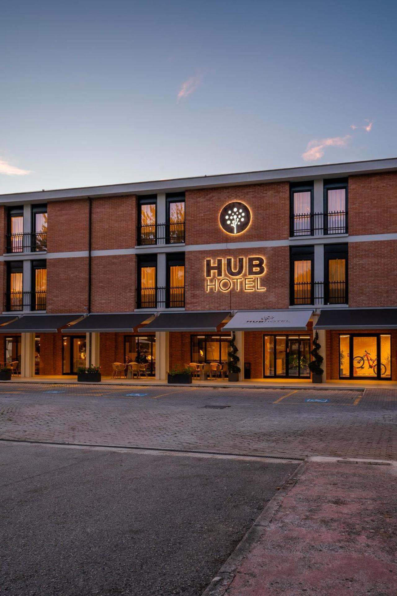 Hub Hotel Gubbio Exterior foto